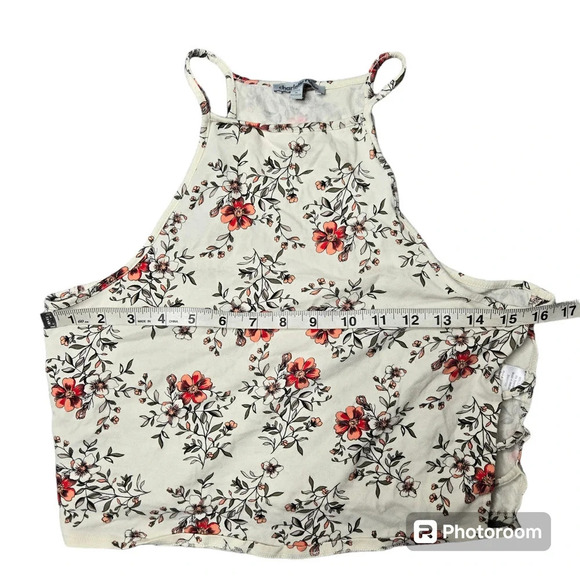 4 Crop Top Bundle - Picture 6 of 10